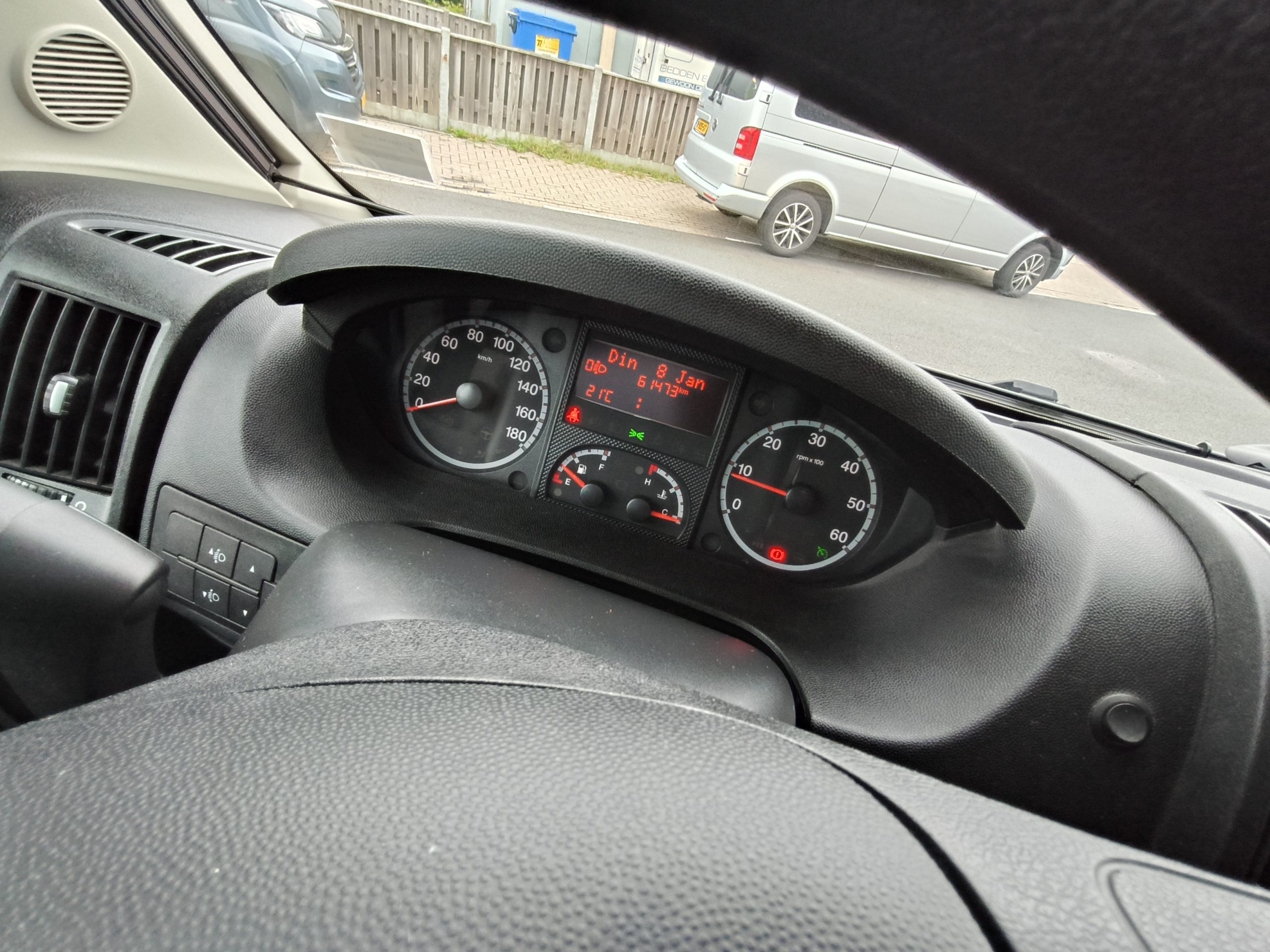 Adria Matrix Plus 680 SL 5 persoons met hefbed