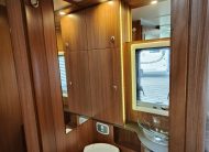 Adria Matrix Plus 680 SL 5 persoons met hefbed