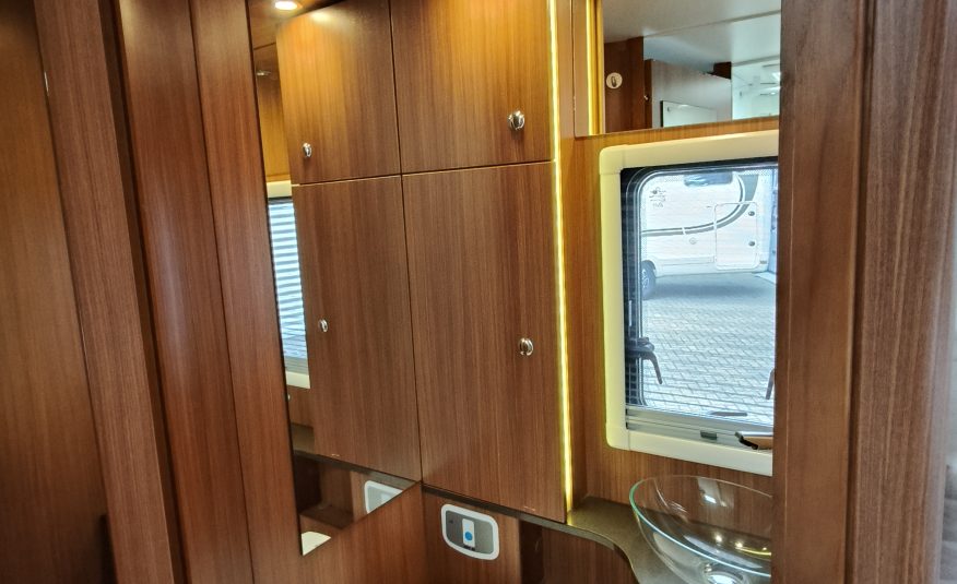 Adria Matrix Plus 680 SL 5 persoons met hefbed