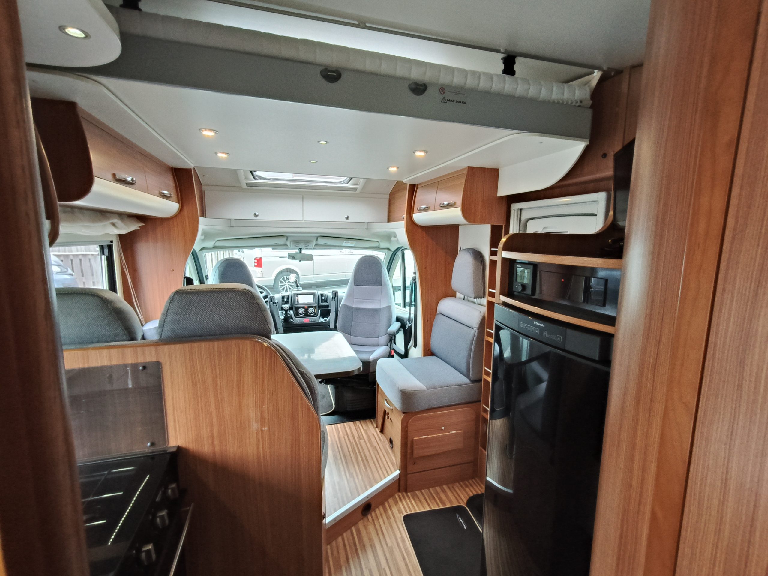 Adria Matrix Plus 680 SL 5 persoons met hefbed