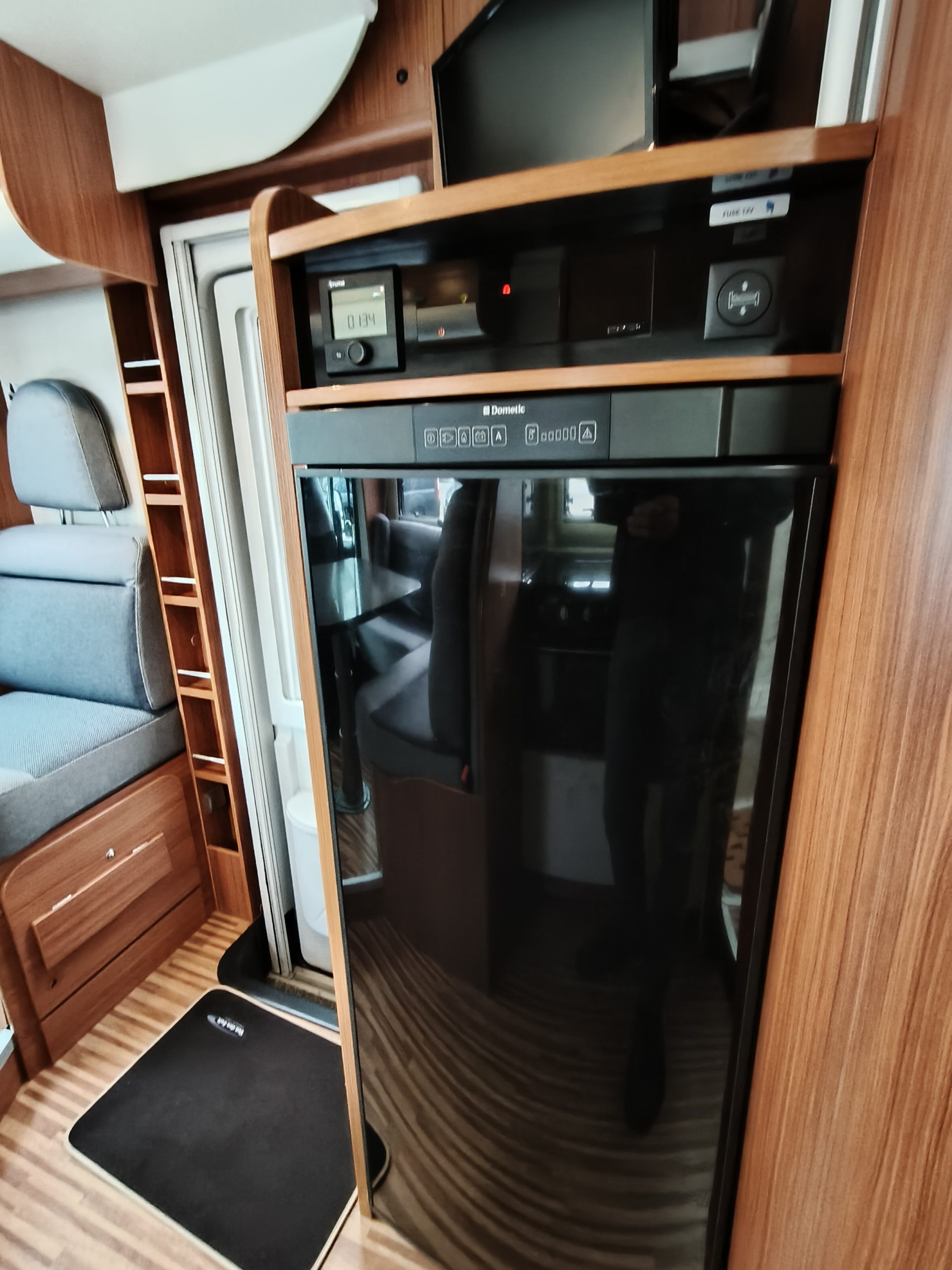 Adria Matrix Plus 680 SL 5 persoons met hefbed