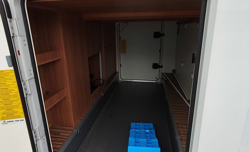 Adria Matrix Plus 680 SL 5 persoons met hefbed