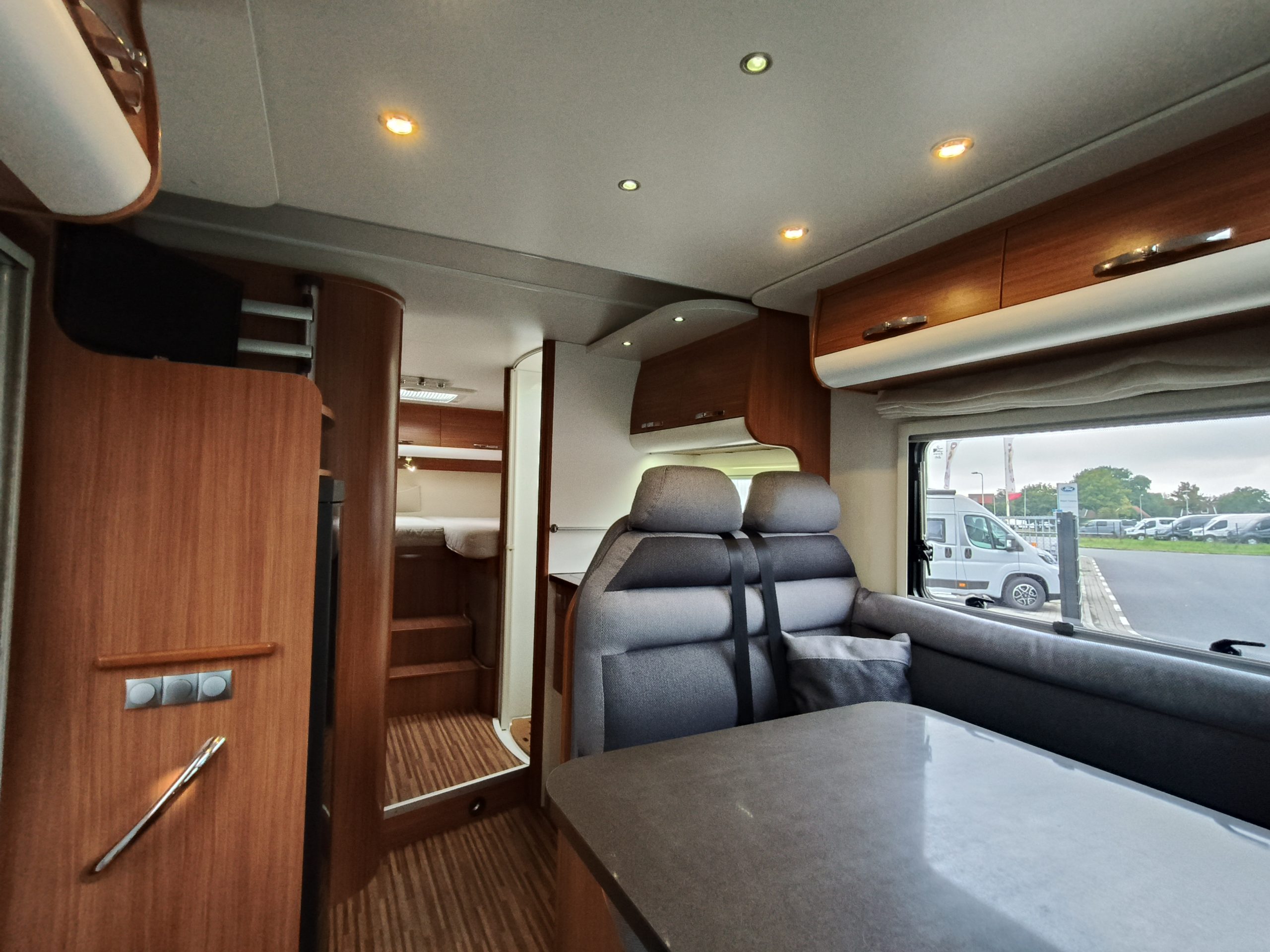 Adria Matrix Plus 680 SL 5 persoons met hefbed