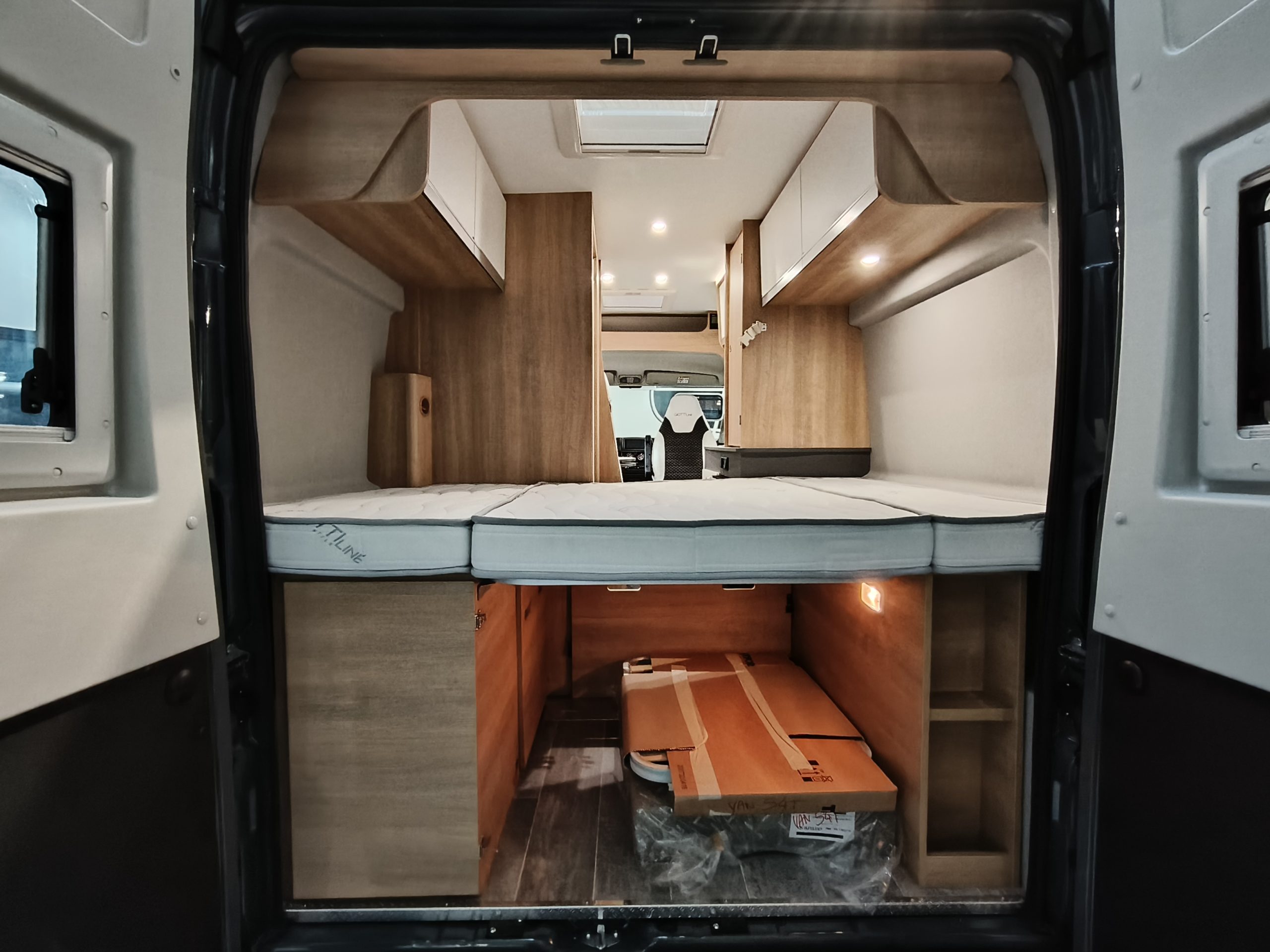 GiottiVan 54T Privilage pakket Dwarsbed COMPACT 2026 model