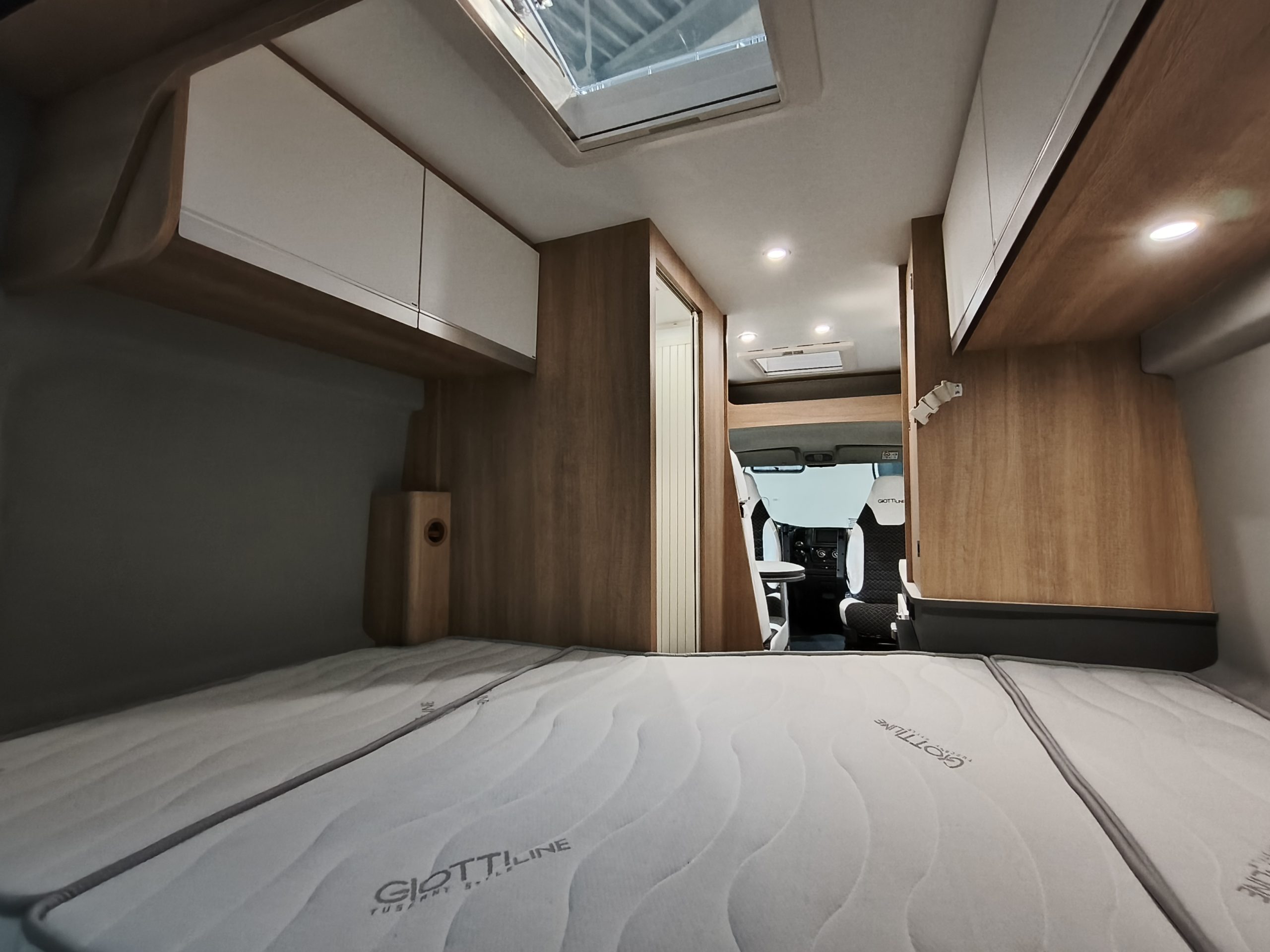 GiottiVan 54T Privilage pakket Dwarsbed COMPACT 2026 model