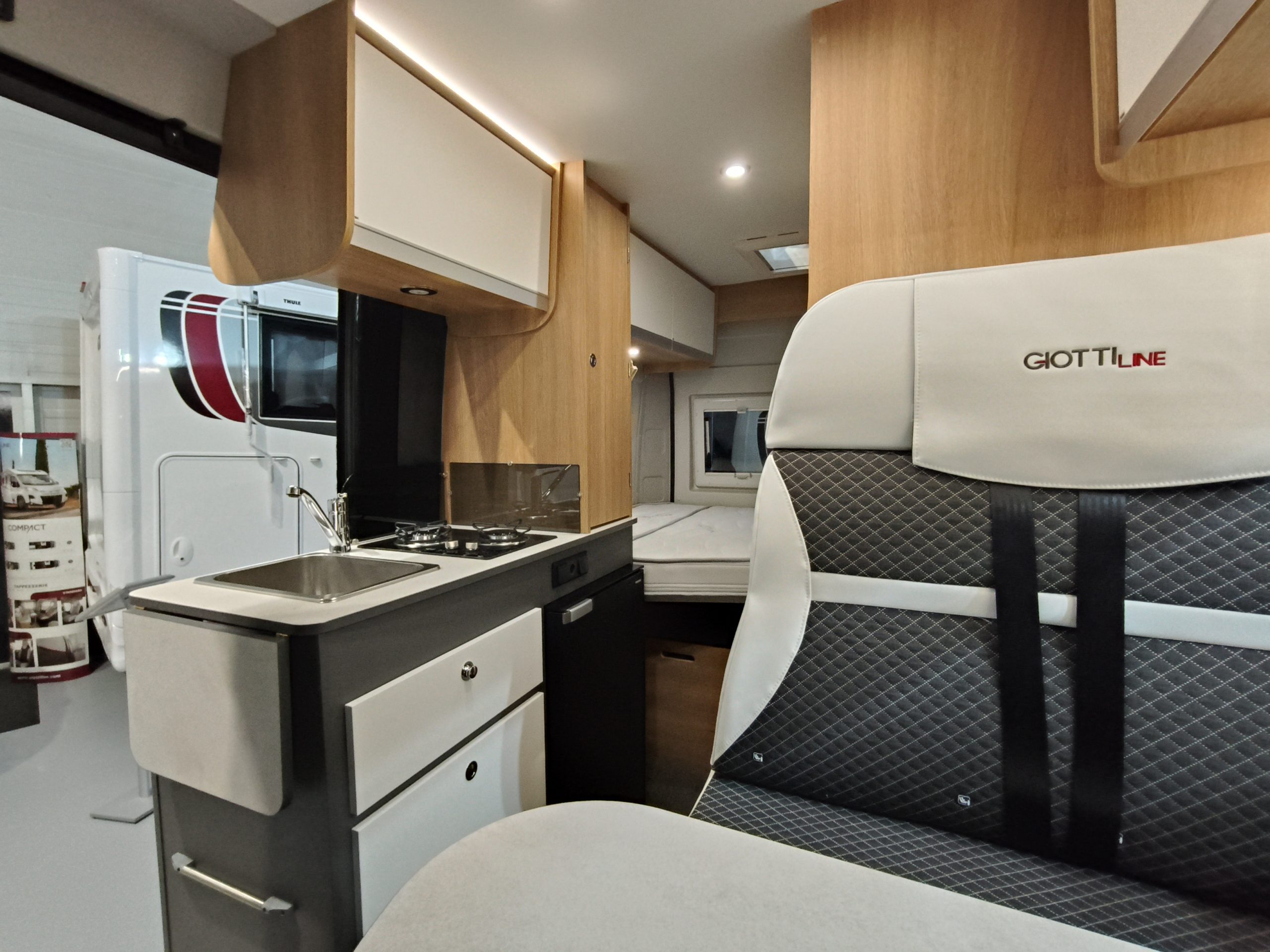 GiottiVan 54T Privilage pakket Dwarsbed COMPACT 2026 model