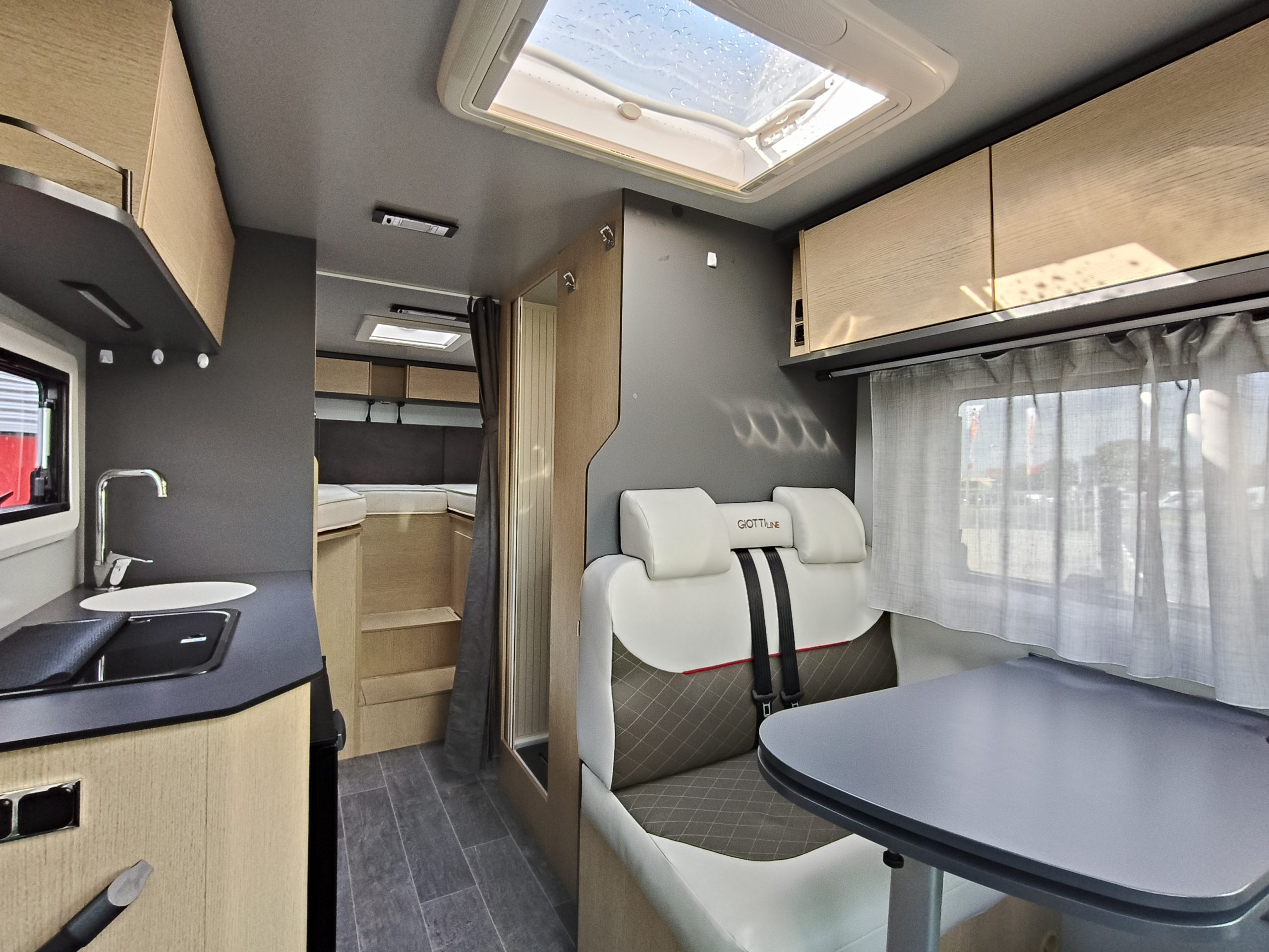 GiottiLine Compact C66 Privilege Lengtebedden slechts 660 cm lang 210 cm breed!