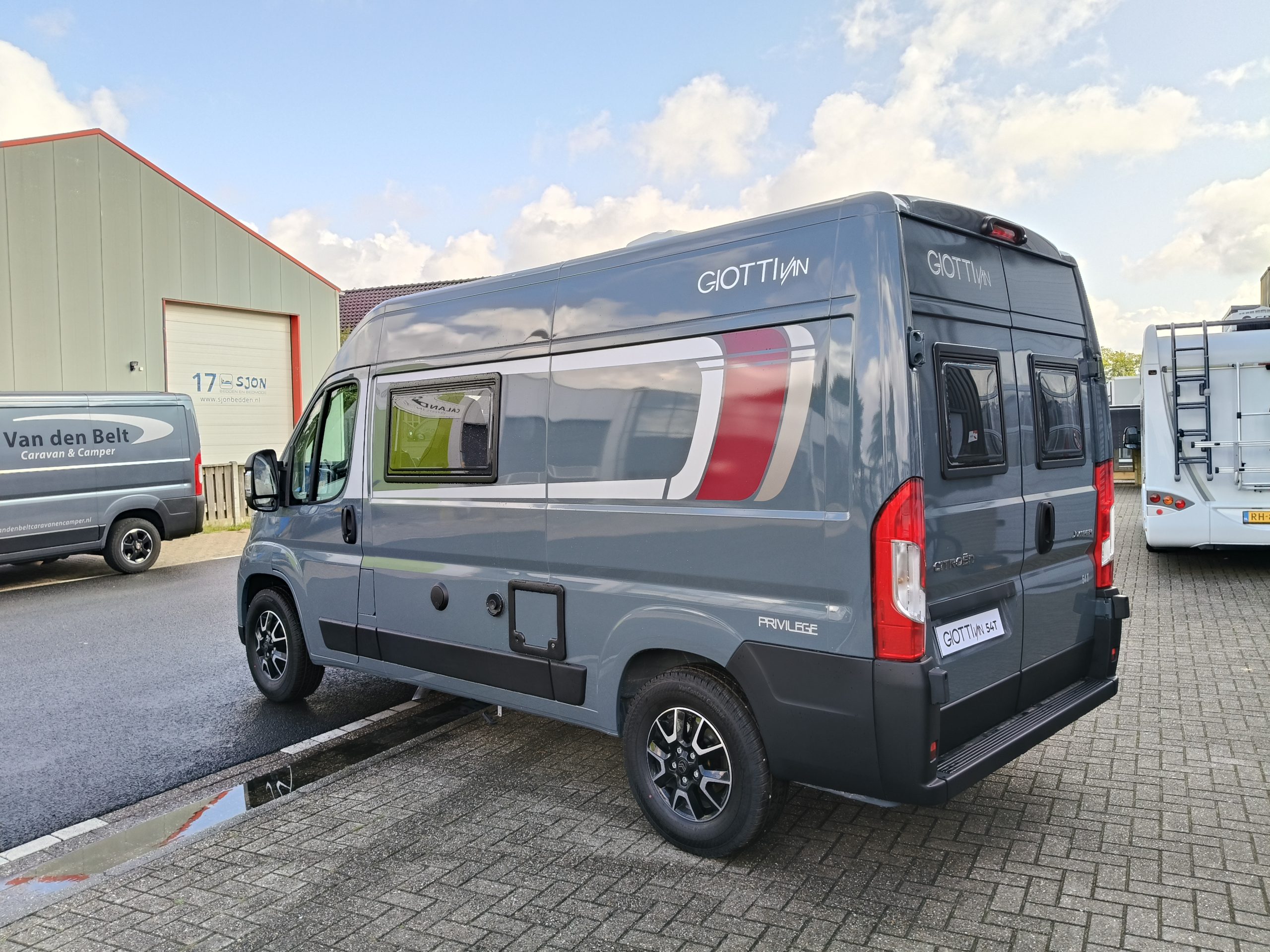 GiottiVan 54T Privilage pakket Dwarsbed COMPACT 2026 model