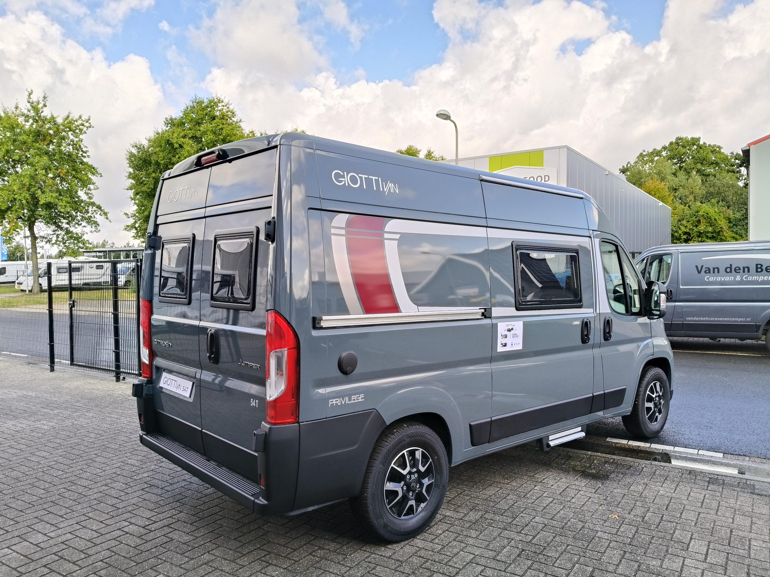 GiottiVan 54T Privilage pakket Dwarsbed COMPACT 2026 model