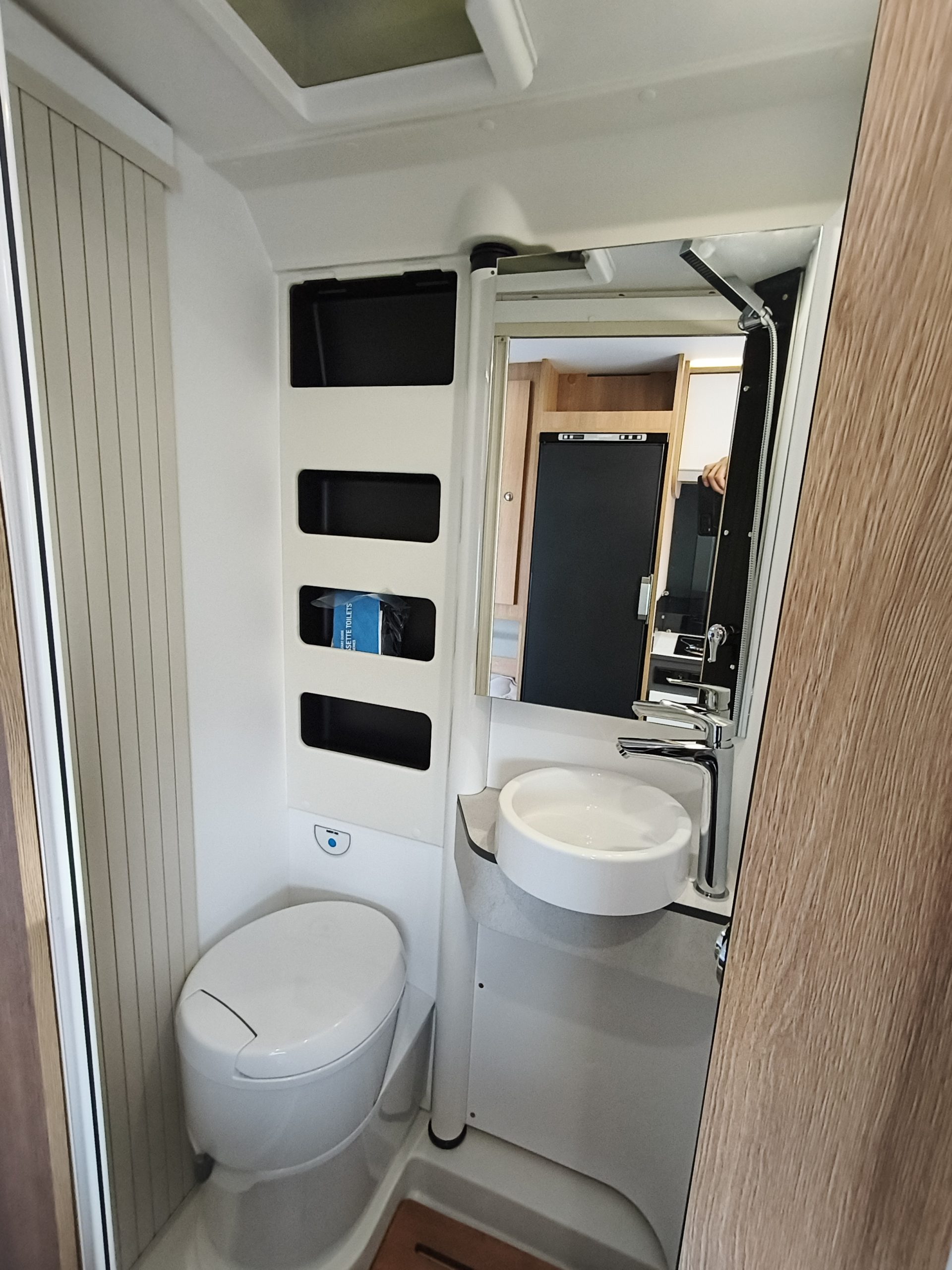 GiottiVan 64G Premiere Edition Lengte bedden (212 CM) Fiat AUTOMAAT