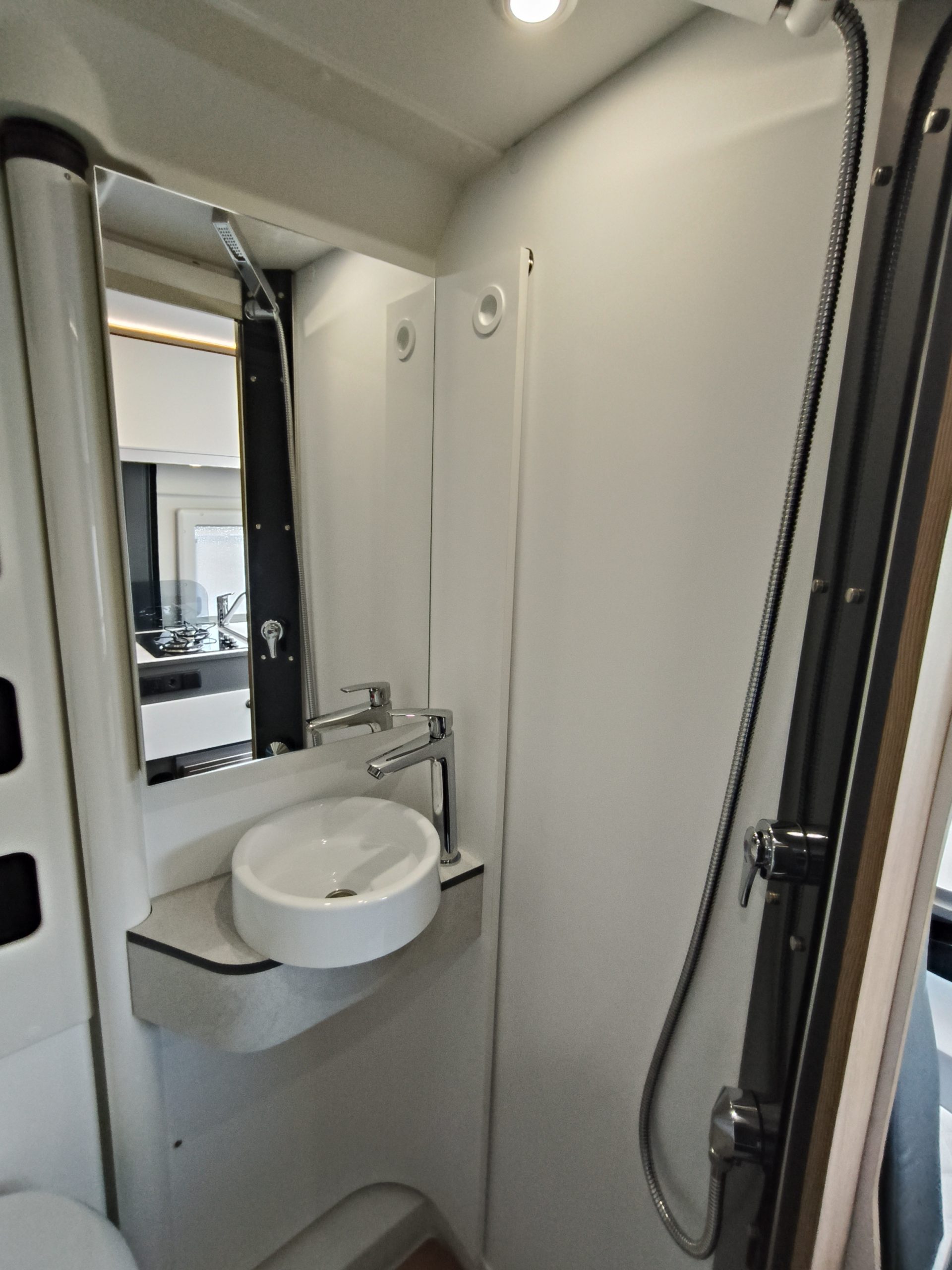 GiottiVan 64G Premiere Edition Lengte bedden (212 CM) Fiat AUTOMAAT