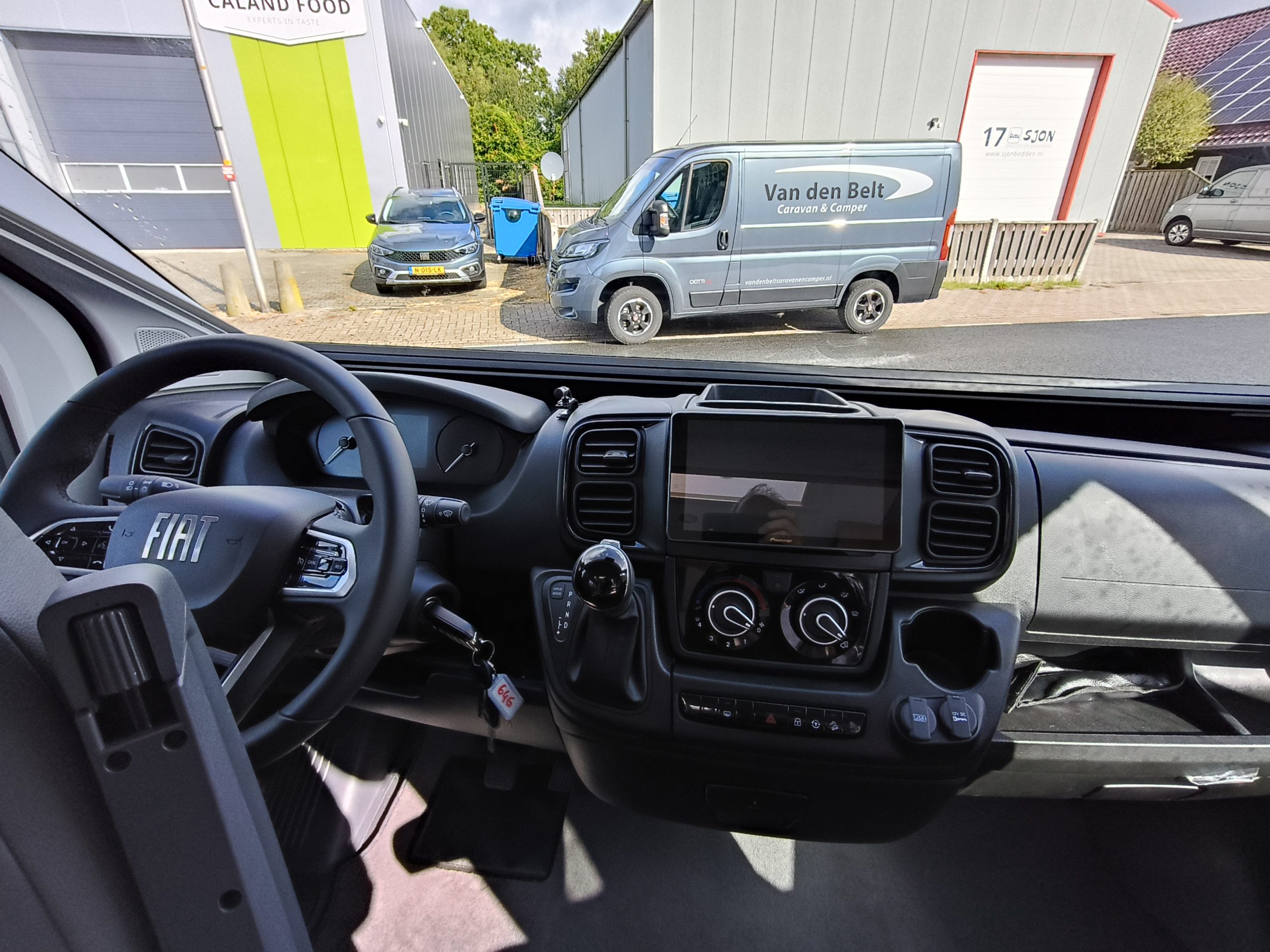 GiottiVan 64G Premiere Edition Lengte bedden (212 CM) Fiat AUTOMAAT