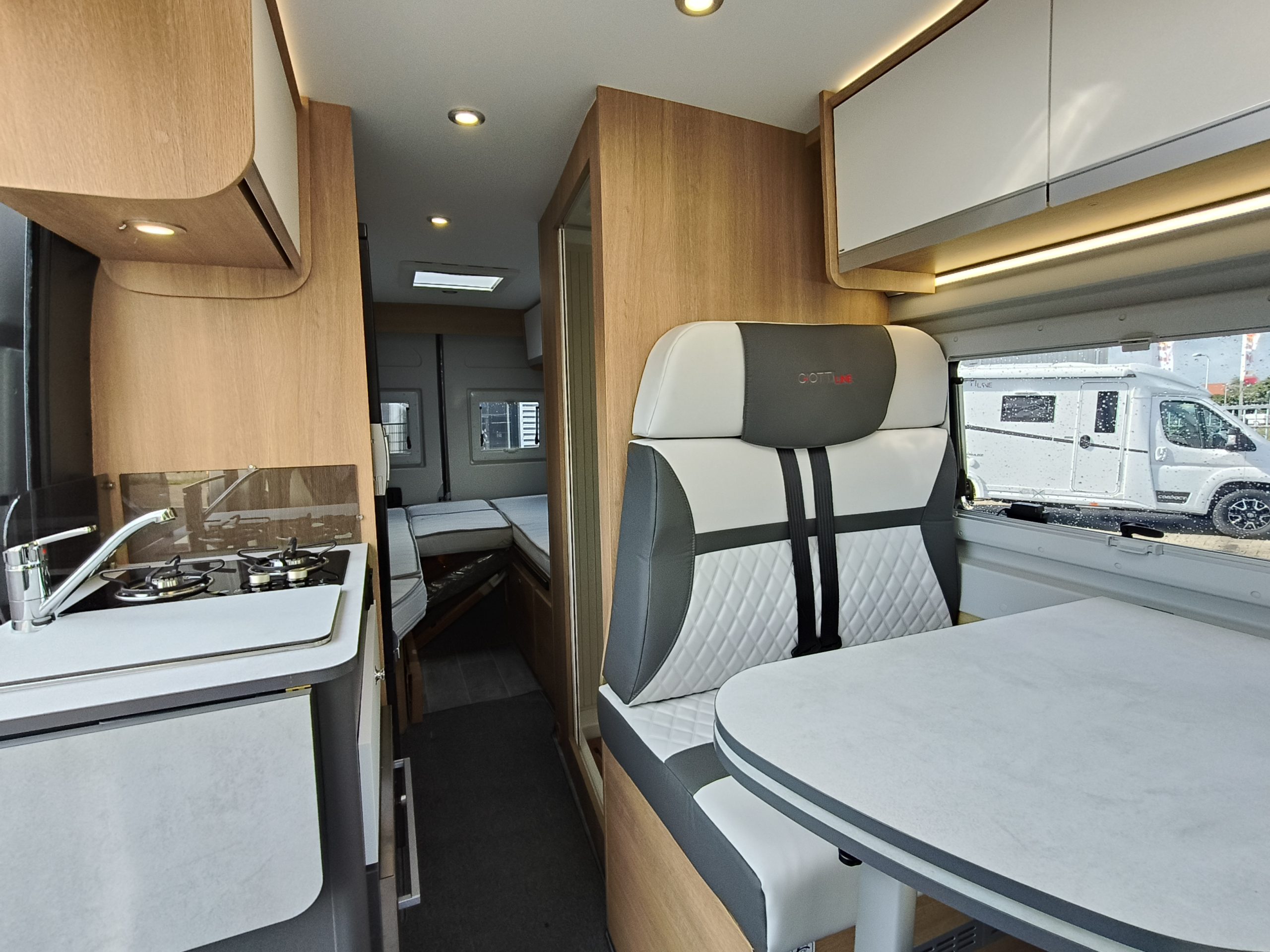 GiottiVan 64G Premiere Edition Lengte bedden (212 CM) Fiat AUTOMAAT