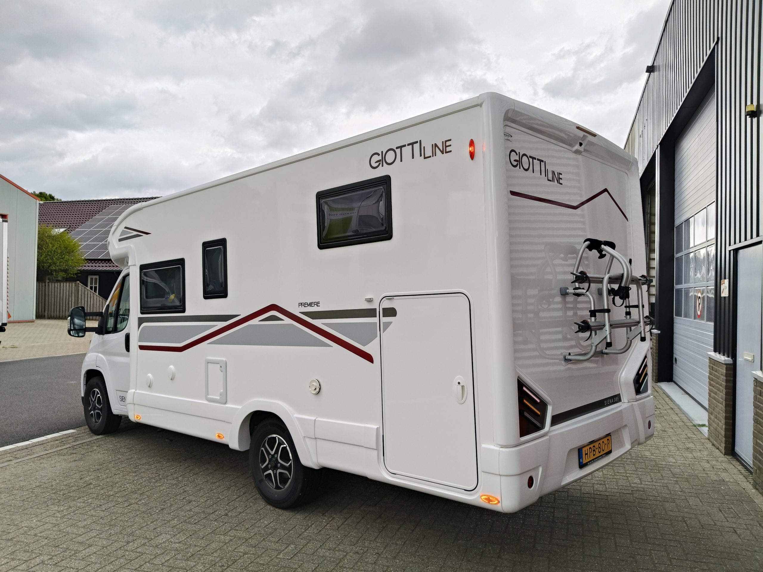 GiottiLine Siena 385  Premiere Edition enkelebedden met hefbed 5 pers.  model 25 automaat