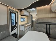Sun Driver T690 Premium Lengte bedden en hefbed 5 pers. Automaat