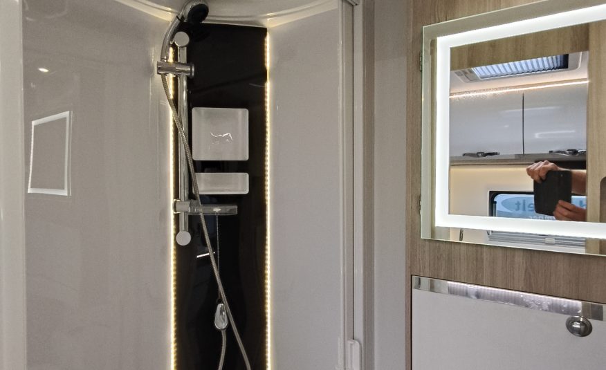 Sun Driver T690 Premium Lengte bedden en hefbed 5 pers. Automaat
