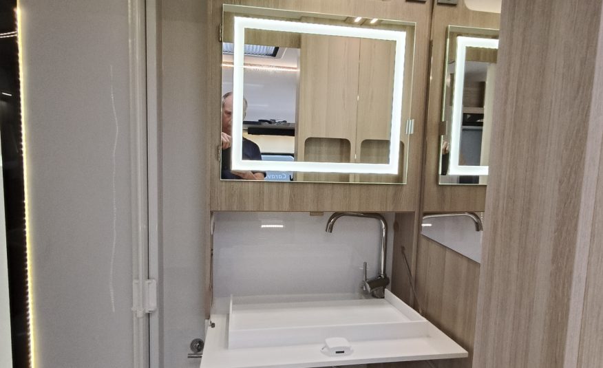 Sun Driver T690 Premium Lengte bedden en hefbed 5 pers. Automaat