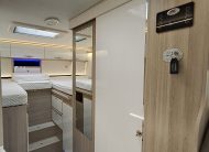 Sun Driver T690 Premium Lengte bedden en hefbed 5 pers. Automaat