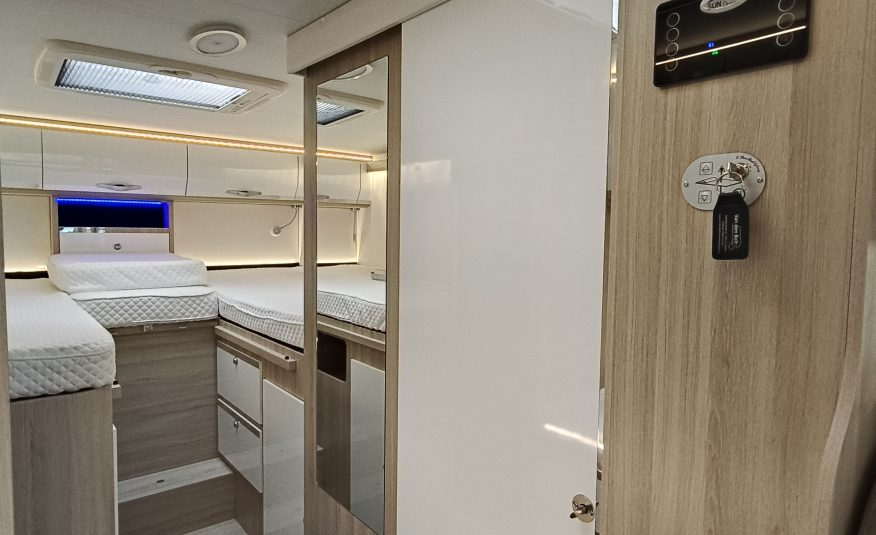 Sun Driver T690 Premium Lengte bedden en hefbed 5 pers. Automaat