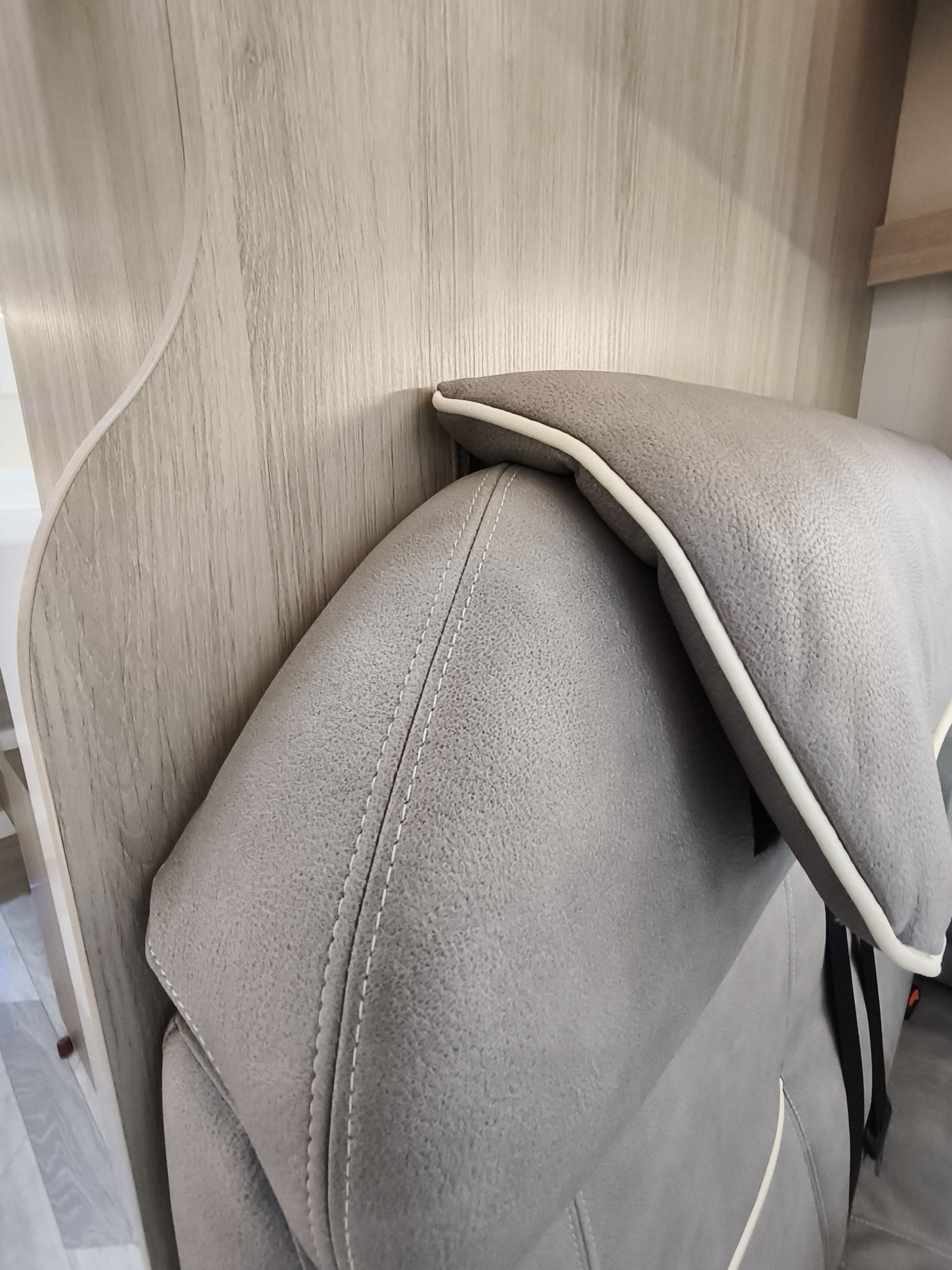 Sun Driver T690 Premium Lengte bedden en hefbed 5 pers. Automaat