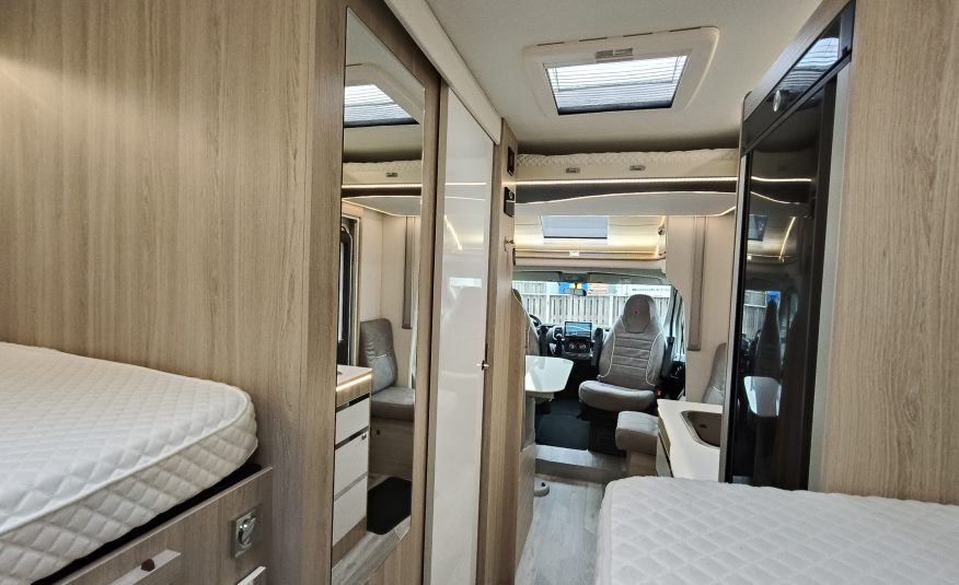 Sun Driver T690 Premium Lengte bedden en hefbed 5 pers. Automaat