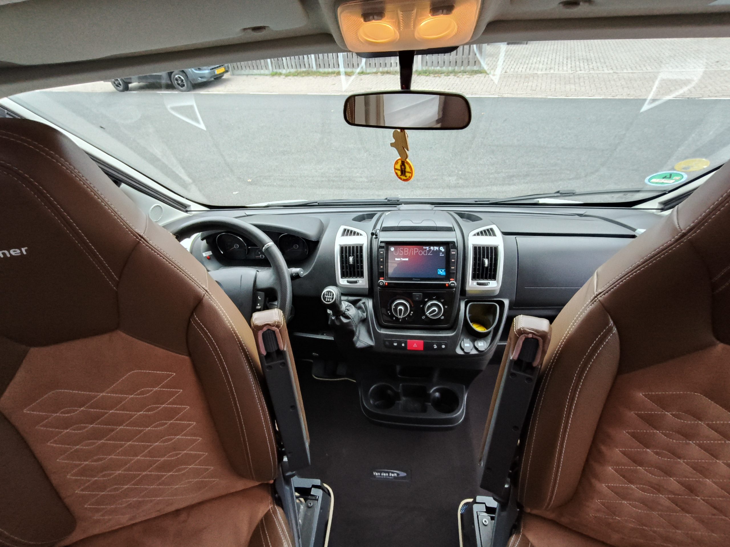 Burstner Travel-Van T620 G Lengtebedden