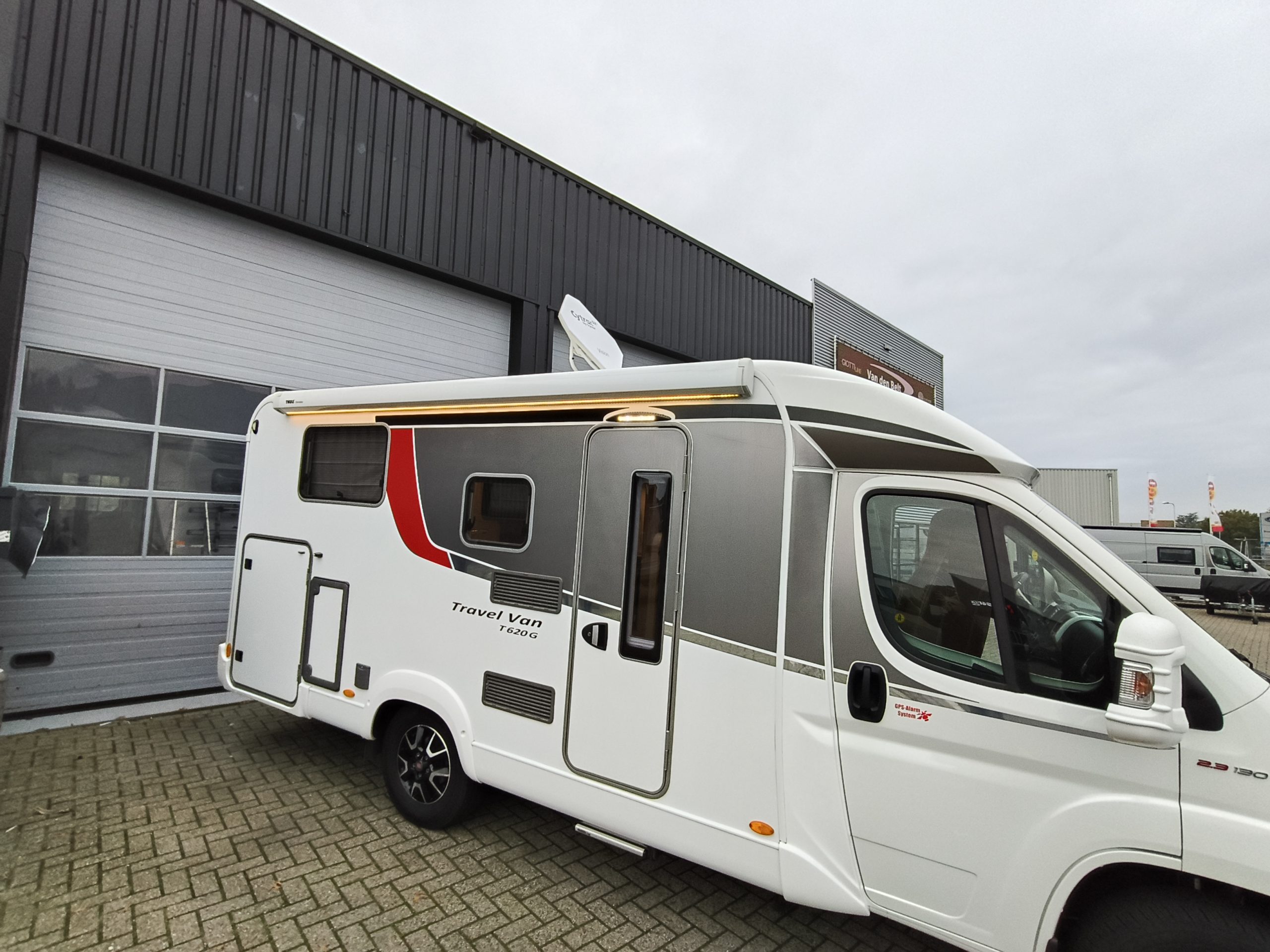 Burstner Travel-Van T620 G Lengtebedden