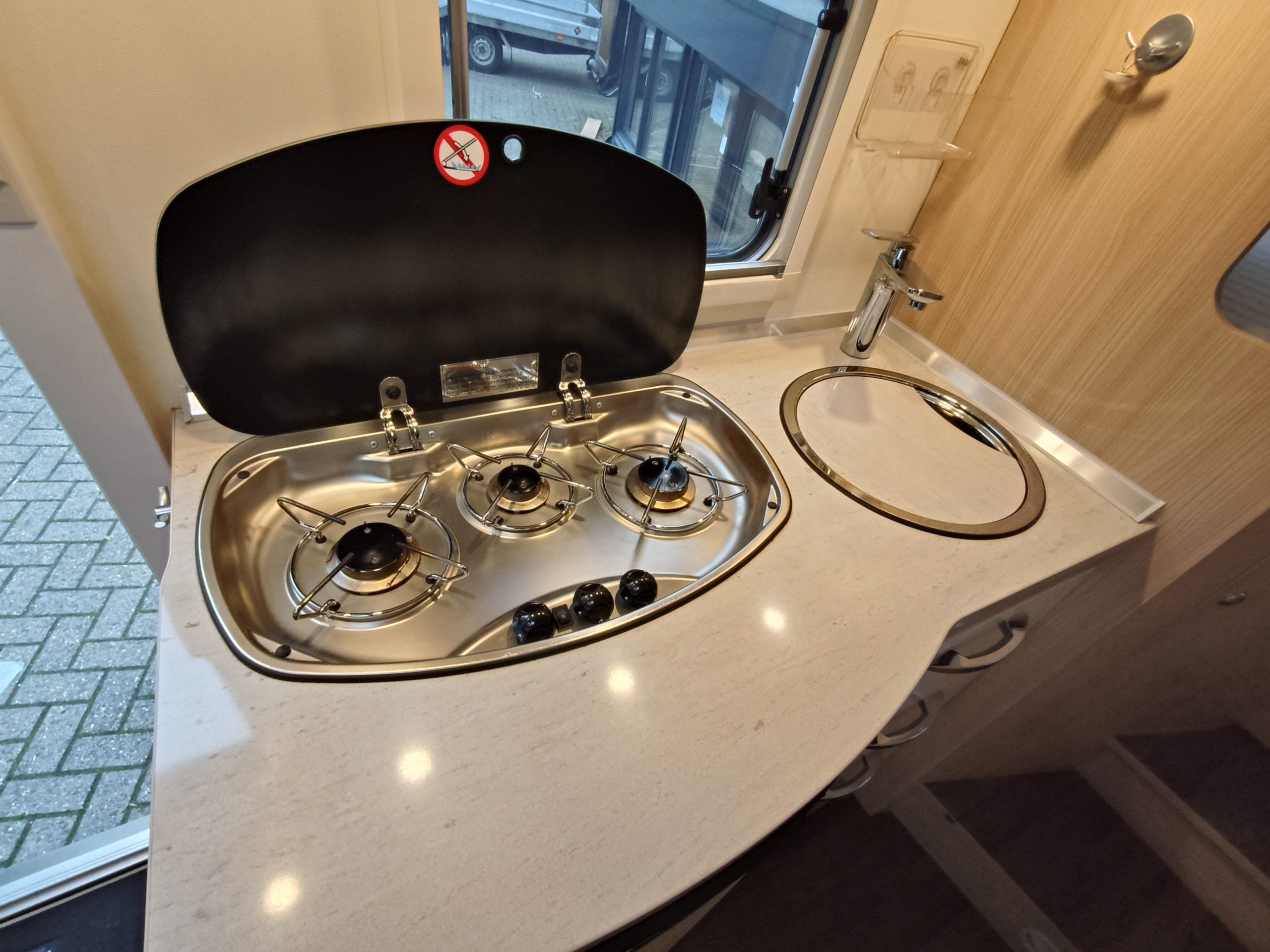 Burstner Travel-Van T620 G Lengtebedden