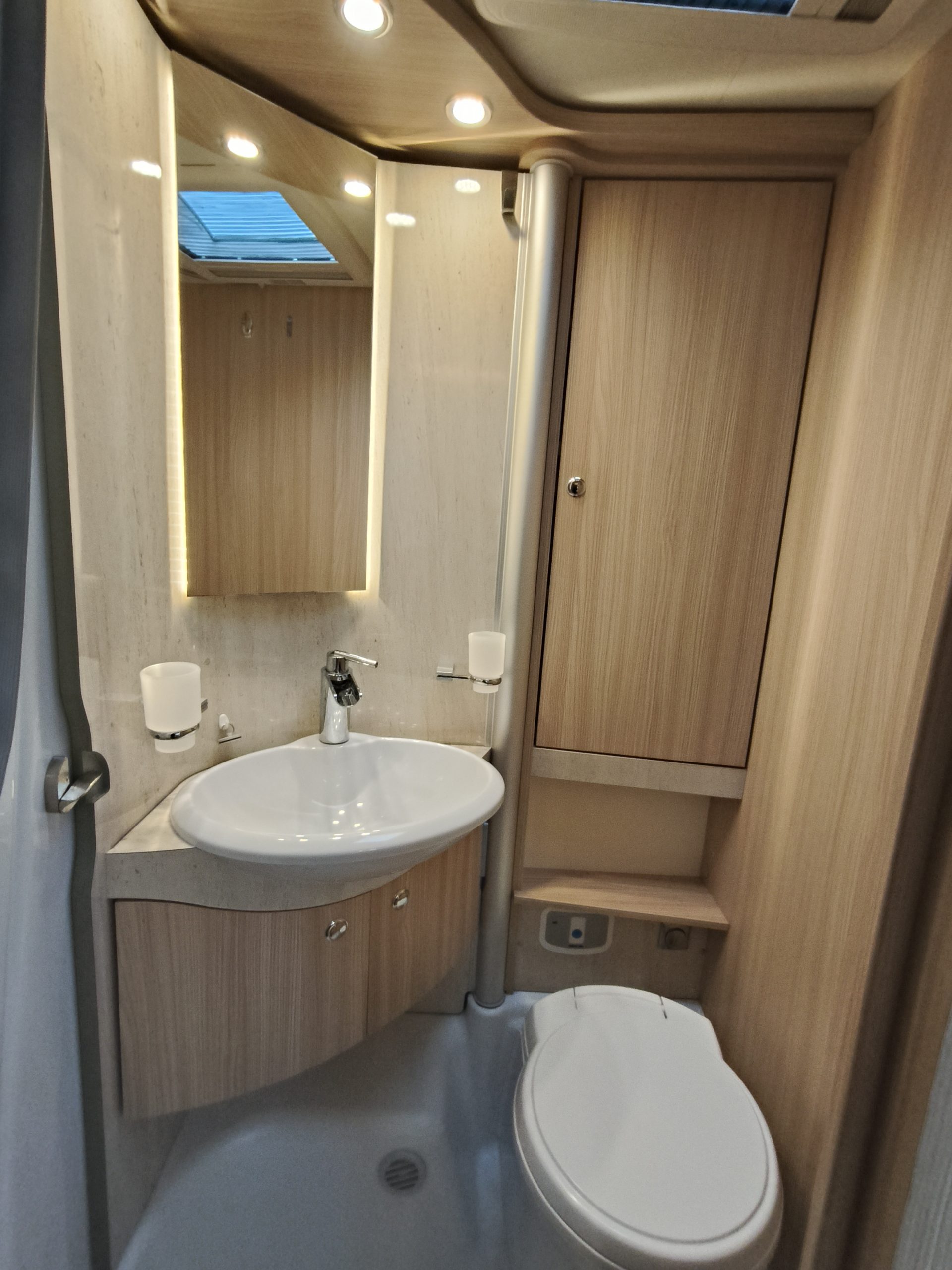 Burstner Travel-Van T620 G Lengtebedden