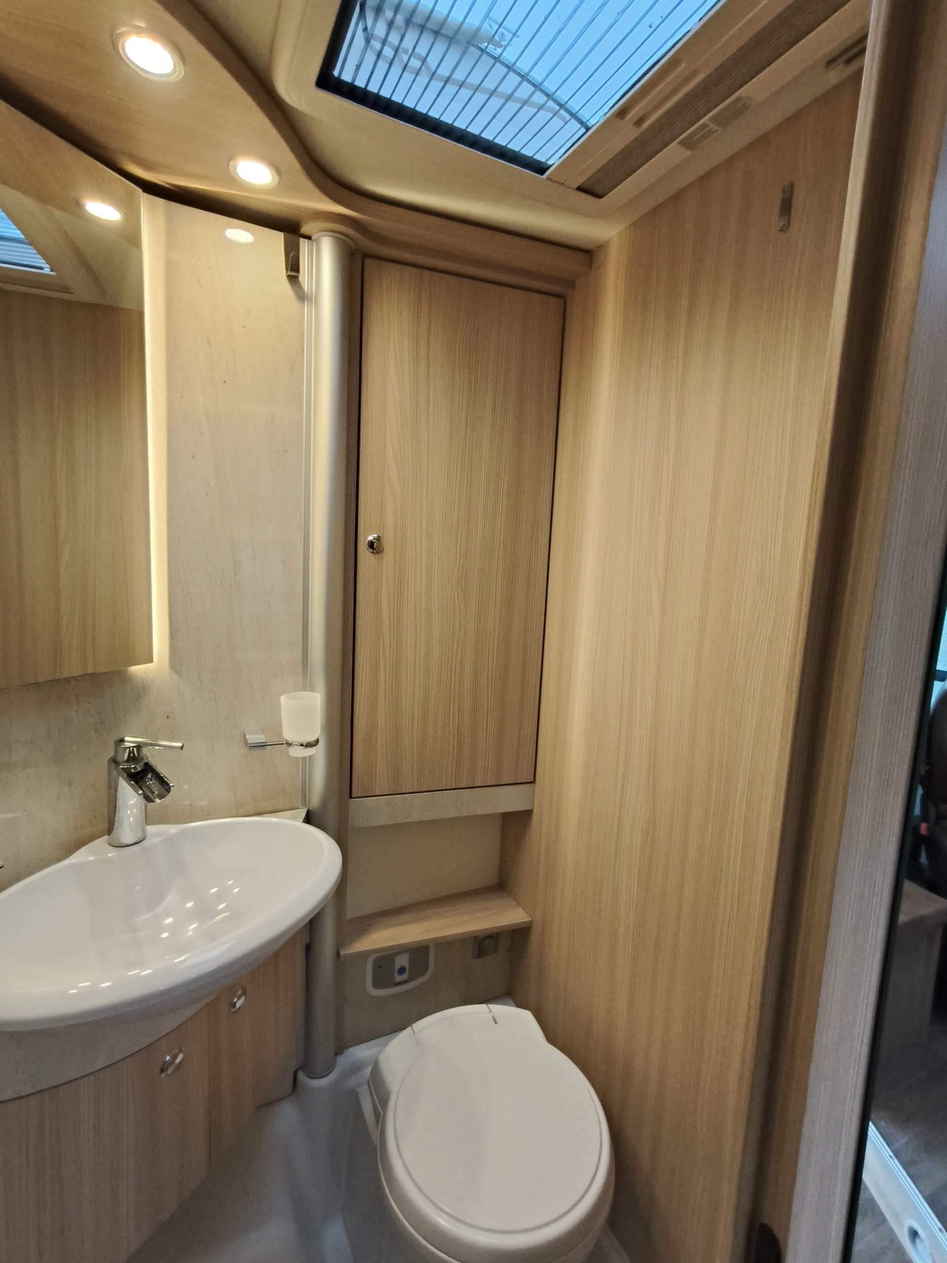 Burstner Travel-Van T620 G Lengtebedden