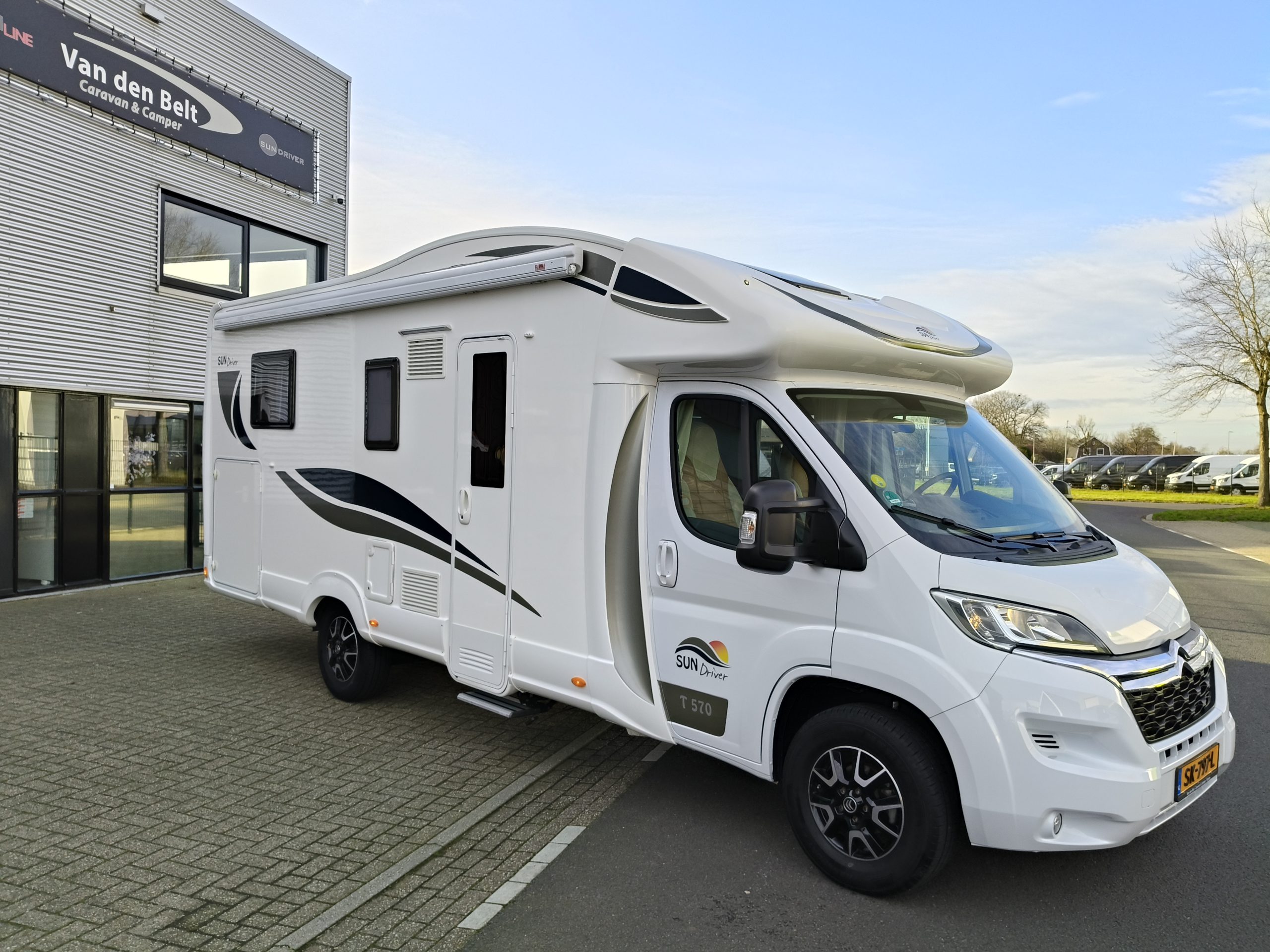 Sun Driver T570 – Qeensbed & Hefbed- 5 gordelplekken!