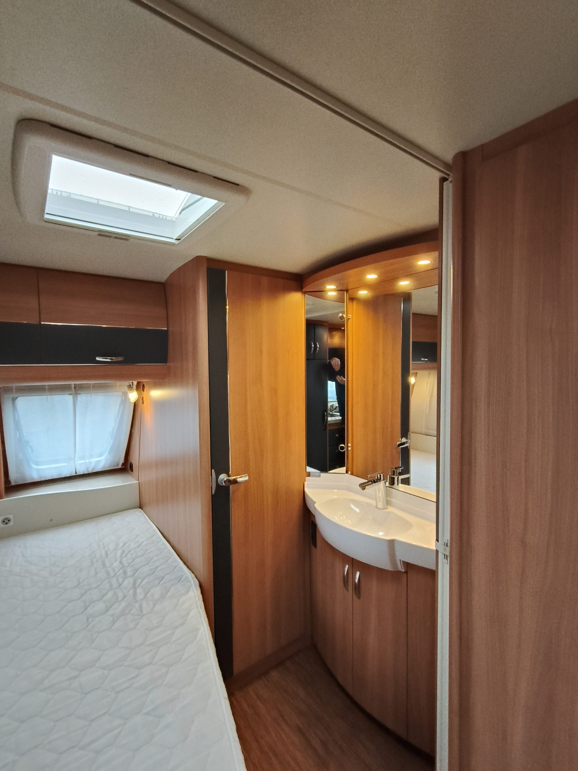 Hobby de Luxe 460 UFE