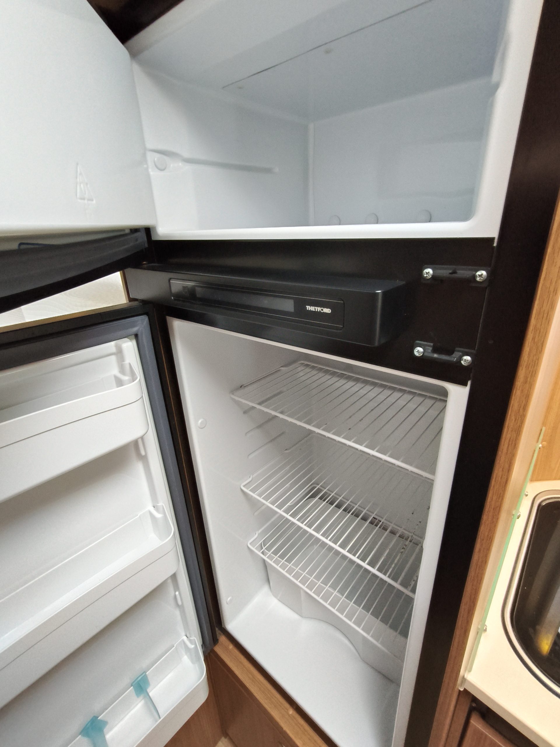 Carado T448 lengtebedden en hefbed