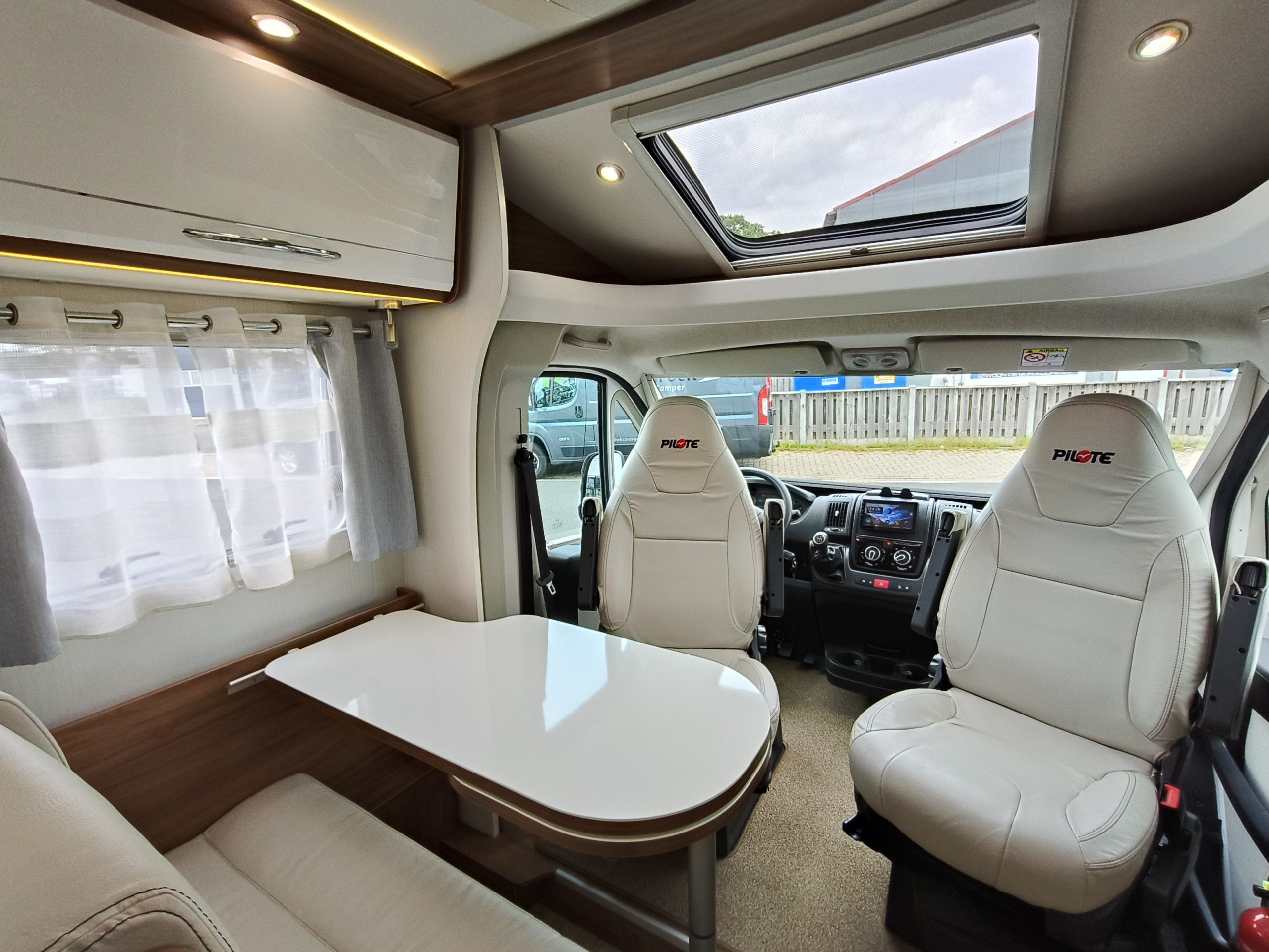 PILOTE Essentiel P650 Lengtebedden compact