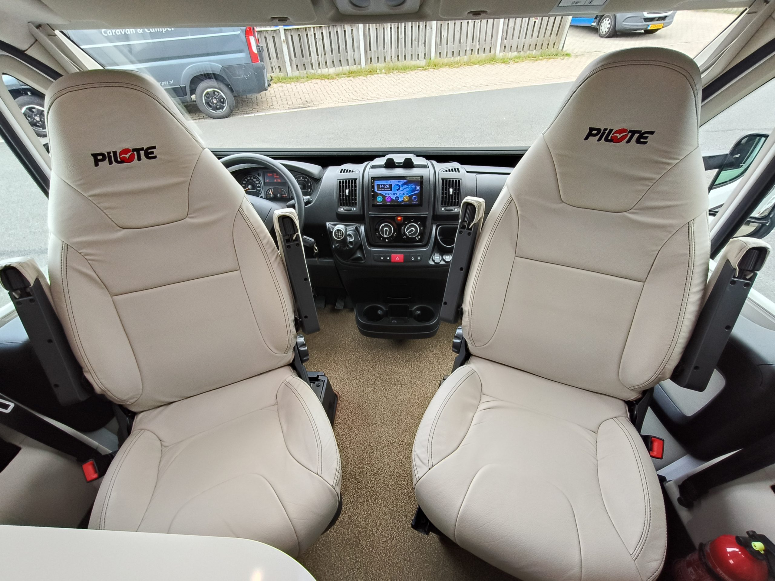 PILOTE Essentiel P650 Lengtebedden compact