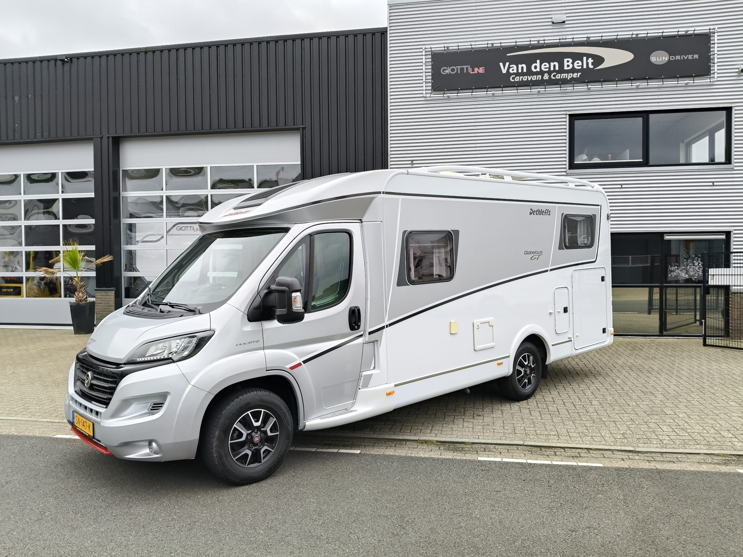 Dethleffs Globebus GT T006 Lengtebedden